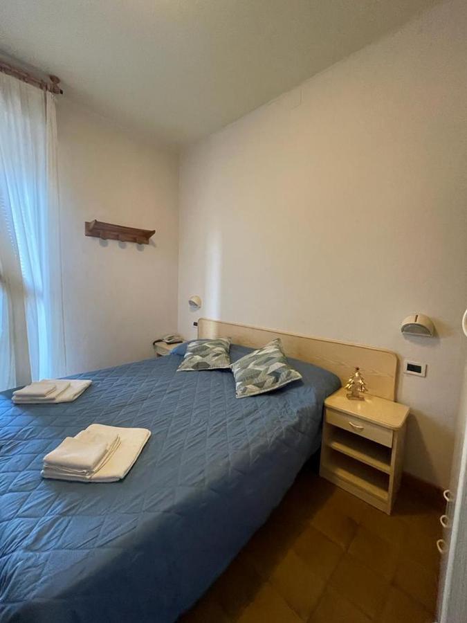 Hotel Losanna リミニ エクステリア 写真