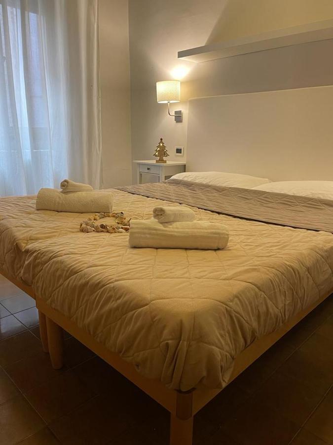 Hotel Losanna リミニ エクステリア 写真